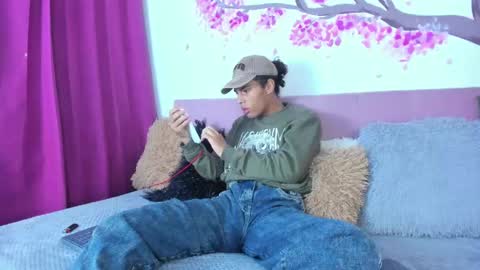 Snapshot of kleo_helenos chatting on January 28, 2025, 2:32 am KLEO online show from January 28, 2025, 2:32 am