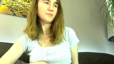 Snapshot of kleya___ chatting on November 23, 2025, 4:29 pm Kleya online show from November 23, 2025, 4:29 pm