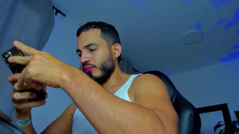 Snapshot of klinsmannwalton chatting on October 27, 2025, 11:14 am klinsmannwalton online show from October 27, 2025, 11:14 am