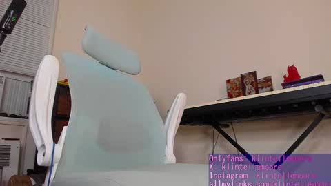 Snapshot of klintellemoore chatting on December 24, 2024, 1:27 am Klintelle Moore online show from December 24, 2024, 1:27 am