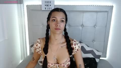 kloe__watson online show from April 26, 2026, 7:33 pm