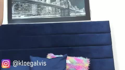 KLOE online show from October 2, 2025, 2:40 am