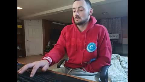 Snapshot of klou502 chatting on January 3, 2025, 12:19 pm LOUiViLAN online show from January 3, 2025, 12:19 pm