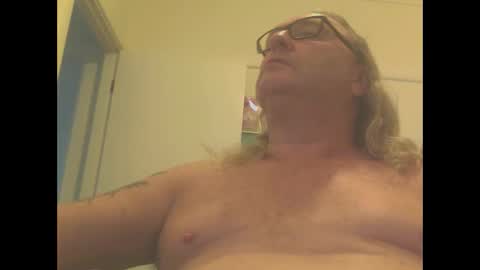 Snapshot of knobout chatting on March 3, 2025, 1:21 am knobout online show from March 3, 2025, 1:21 am
