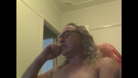 Snapshot of knobout chatting on December 21, 2025, 5:58 am knobout online show from December 21, 2025, 5:58 am