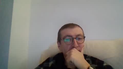 Snapshot of kolesie7 chatting on December 19, 2024, 8:02 pm JUAN CARLOS online show from December 19, 2024, 8:02 pm