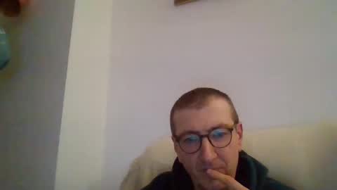 Snapshot of kolesie7 chatting on February 7, 2025, 6:56 pm JUAN CARLOS online show from February 7, 2025, 6:56 pm