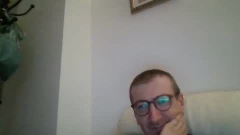 Snapshot of kolesie7 chatting on September 8, 2025, 8:52 pm JUAN CARLOS online show from September 8, 2025, 8:52 pm