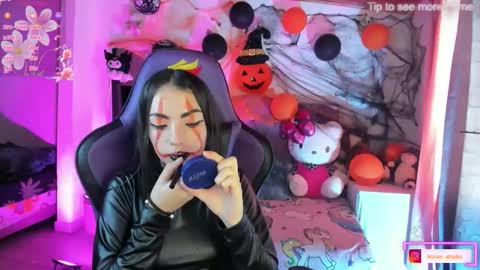 konan_atsuko1 online show from October 4, 2025, 8:18 pm