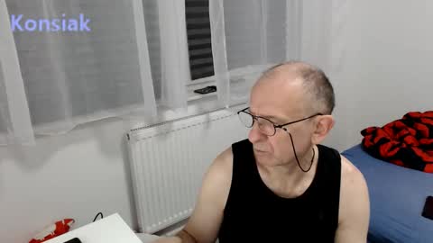 Snapshot of konsiak chatting on January 8, 2026, 6:43 pm Komsiak online show from January 8, 2026, 6:43 pm