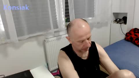 Snapshot of konsiak chatting on May 4, 2026, 9:16 am Komsiak online show from May 4, 2026, 9:16 am