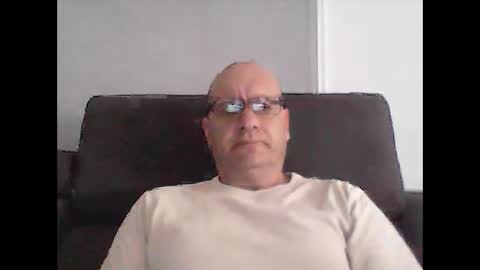konsty17 online show from October 15, 2025, 11:49 pm