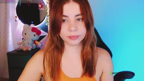 YINI online show from October 13, 2025, 1:05 am