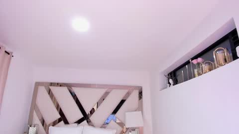 Snapshot of koralcruz chatting on October 16, 2025, 5:47 pm Koral Cuz online show from October 16, 2025, 5:47 pm