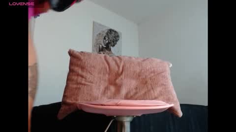 Snapshot of korina_miss chatting on November 15, 2025, 12:02 pm korina_miss online show from November 15, 2025, 12:02 pm