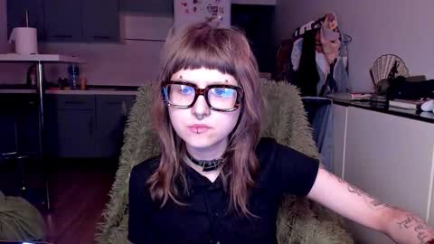 Kortny online show from November 21, 2025, 2:38 pm