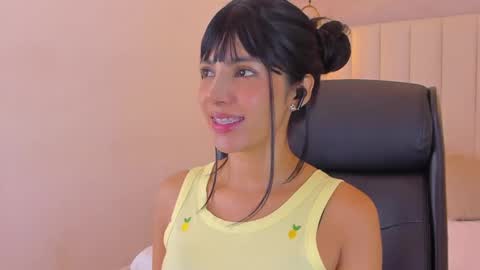 Snapshot of kosmic_21 chatting on October 21, 2025, 1:34 pm K O S M I C online show from October 21, 2025, 1:34 pm