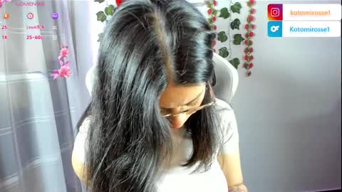 Snapshot of kotomi_rosse chatting on February 19, 2025, 5:16 am Kotomi online show from February 19, 2025, 5:16 am