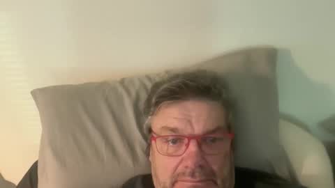 kovapoika online show from October 13, 2025, 2:50 pm