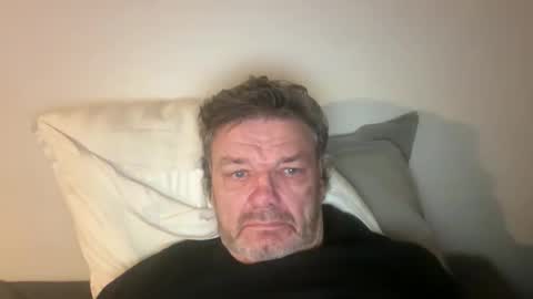 kovapoika online show from October 16, 2025, 6:53 pm