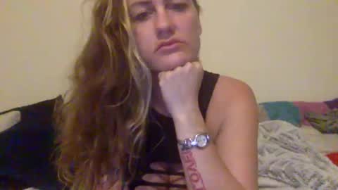 Snapshot of koyoteej chatting on January 15, 2025, 5:19 am koyoteej online show from January 15, 2025, 5:19 am