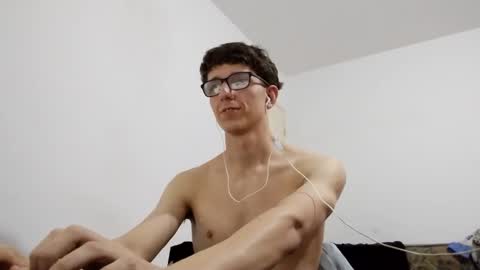 Facu online show from December 27, 2024, 7:14 pm