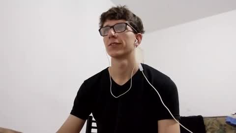 Facu online show from January 3, 2025, 3:49 am