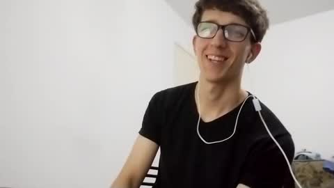 Facu online show from January 4, 2025, 11:59 pm