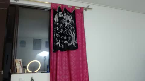 Snapshot of kratos_and_afrodita chatting on December 18, 2025, 12:27 am kratos_and_afrodita online show from December 18, 2025, 12:27 am