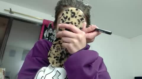 Snapshot of kratos_and_afrodita chatting on December 18, 2025, 4:57 pm kratos_and_afrodita online show from December 18, 2025, 4:57 pm