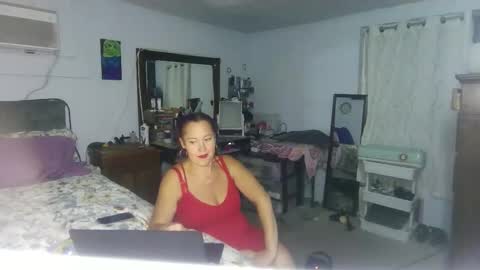 Snapshot of kreamyk420 chatting on October 17, 2025, 10:29 am kreamyk420 online show from October 17, 2025, 10:29 am