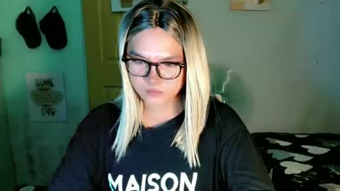 krezikeed online show from April 9, 2026, 6:19 am