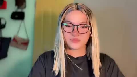 krezikeed online show from May 21, 2026, 12:01 pm