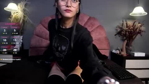 Nahomi online show from November 18, 2025, 11:58 am