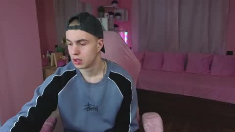 kris_braun online show from March 2, 2026, 10:33 am