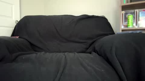 Kriscrinkle online show from April 3, 2026, 4:27 pm