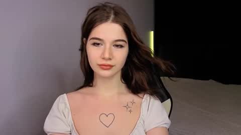 Snapshot of krispy_girl_star chatting on November 17, 2025, 9:37 am krispy_girl_star online show from November 17, 2025, 9:37 am