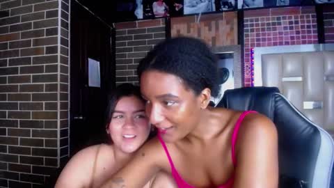 kriss_sweetboobs online show from February 25, 2025, 3:05 pm