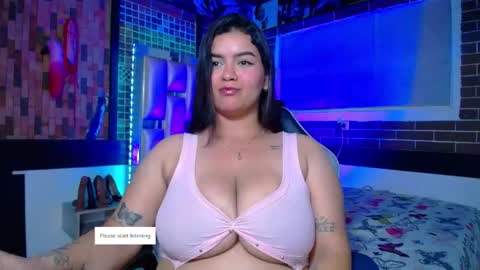 kriss_sweetboobs online show from April 17, 2026, 4:54 pm
