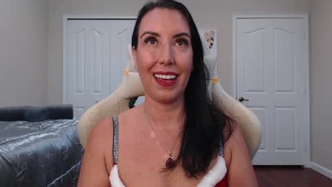 Krissy online show from December 24, 2024, 2:44 pm