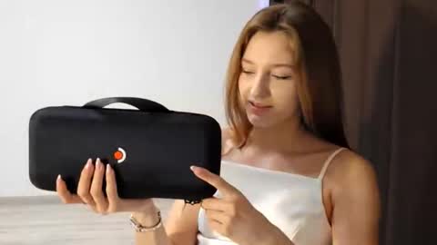 Snapshot of kristandaty chatting on February 13, 2026, 10:22 am kristandaty online show from February 13, 2026, 10:22 am