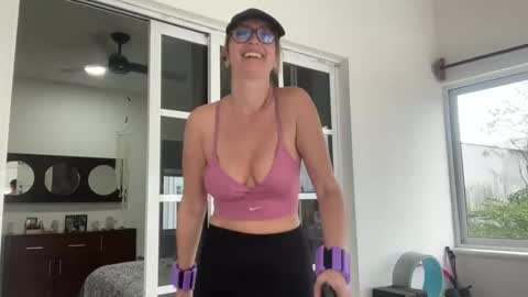 Snapshot of kristi_sinner chatting on March 4, 2026, 4:35 pm Kristi online show from March 4, 2026, 4:35 pm