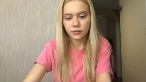 Snapshot of kristifelicien chatting on June 18, 2026, 5:08 am Blake online show from June 18, 2026, 5:08 am