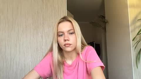 Snapshot of kristifelicien chatting on July 1, 2026, 2:07 pm Blake online show from July 1, 2026, 2:07 pm