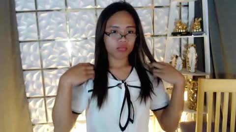 kristine_fox online show from April 12, 2026, 8:19 am