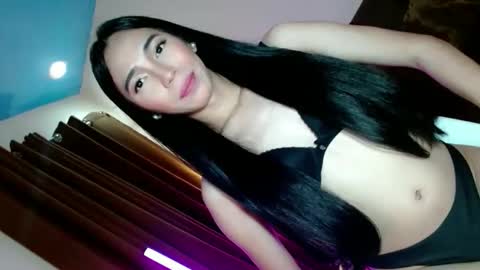 Snapshot of kristine_lux chatting on November 3, 2025, 6:09 pm kristine online show from November 3, 2025, 6:09 pm