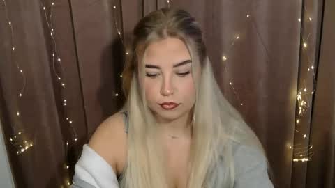Snapshot of kristyflowers chatting on December 2, 2024, 6:20 am KristyFlowers online show from December 2, 2024, 6:20 am