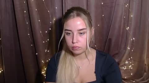 Snapshot of kristyflowers chatting on December 4, 2024, 3:21 pm KristyFlowers online show from December 4, 2024, 3:21 pm