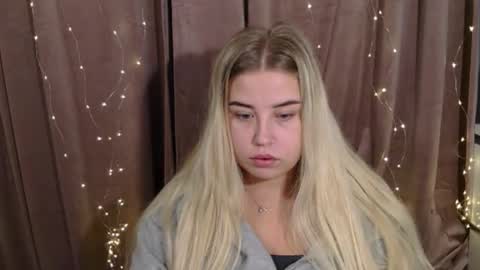 Snapshot of kristyflowers chatting on December 6, 2024, 6:37 am KristyFlowers online show from December 6, 2024, 6:37 am