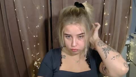 Snapshot of kristyflowers chatting on December 7, 2024, 6:54 am KristyFlowers online show from December 7, 2024, 6:54 am